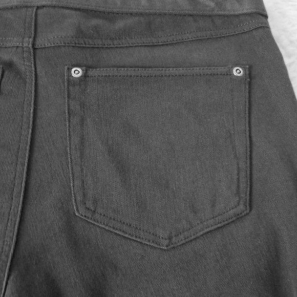 HUE Denim Leggings - Picture 6 of 7